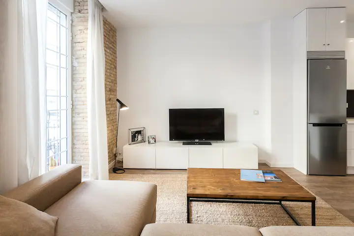 Apartamento de 2 habitaciones en Ruzafa - Imagen 1