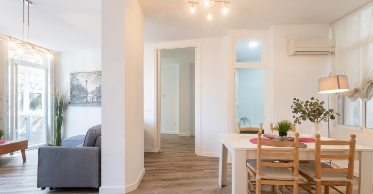Apartamento de 2 habitaciones Casco Antiguo – Plaza San Jaime - Imagen 1
